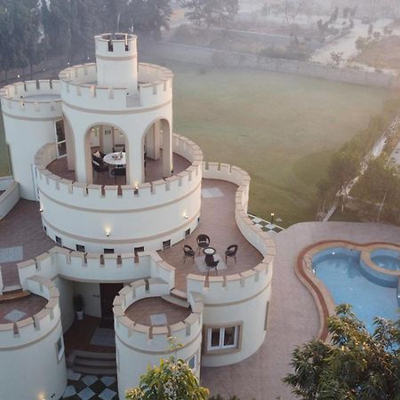 ג'איפור Stayvista'S Mystic Castle With Terrace, Swimming Pool, Lawn With Gazebo מראה חיצוני תמונה